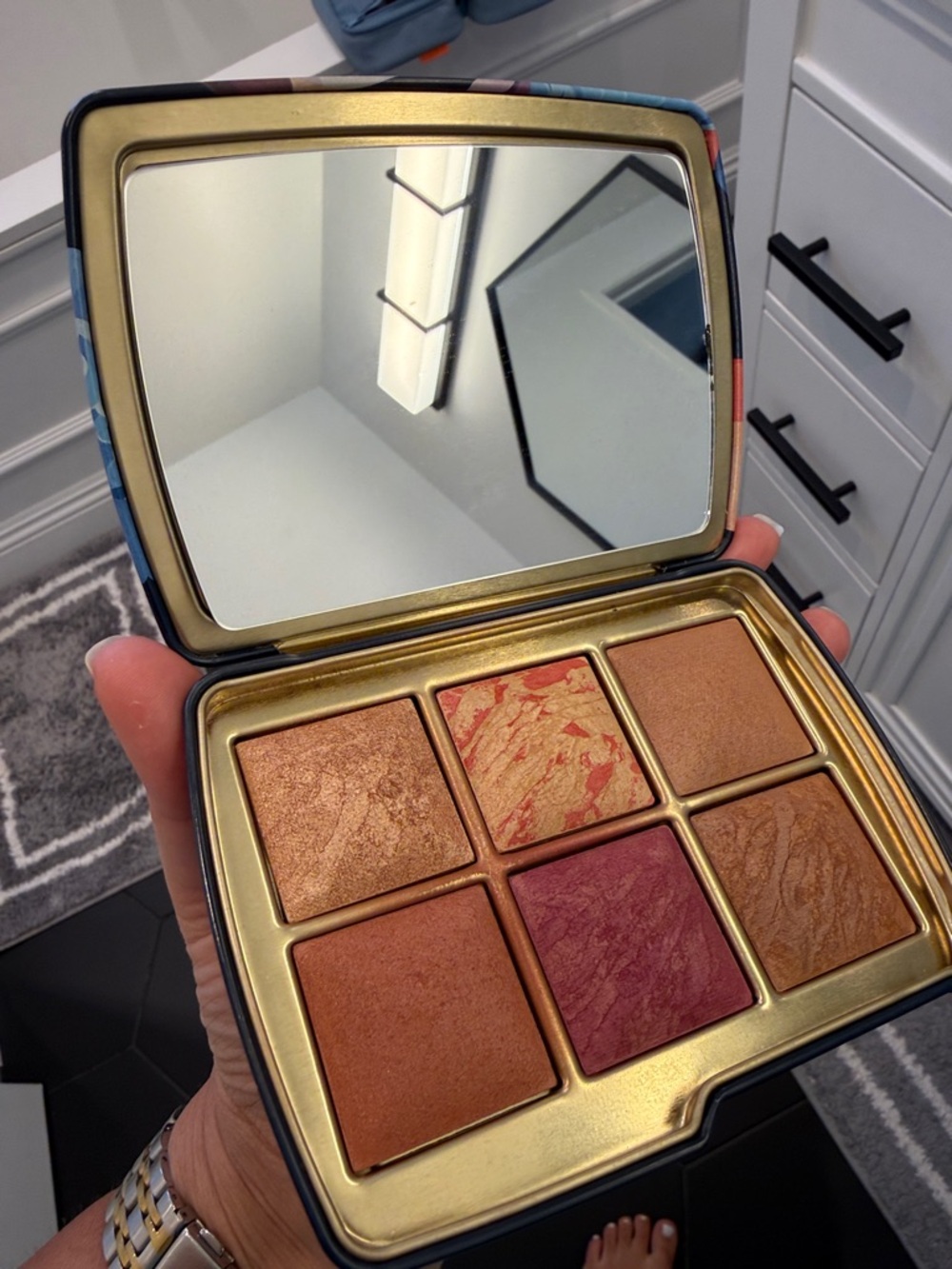 Hourglass Fox Design Makeup Palette - limited edition - Picture 2 of 4